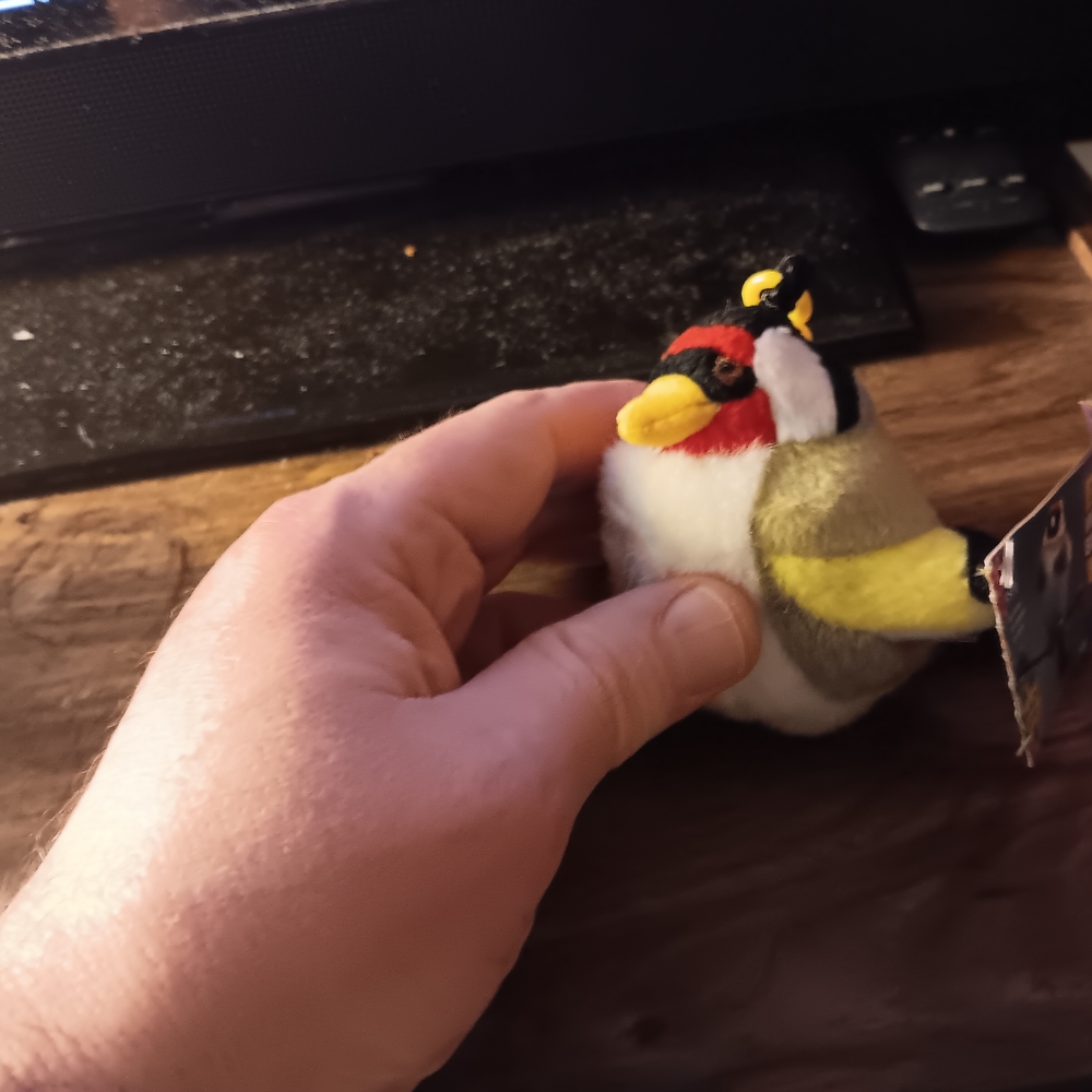 Wild republic audubon rspb European goldfinch clip key chain